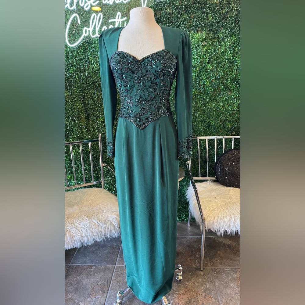 Oleg Cassini Black Tie Elegant Emerald Green Embellished Dress